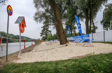 Od dziś plażowanie na przystani przy moście Zwierzynieckim