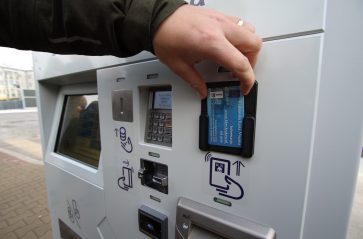 Nowoczesne automaty biletowe dla mieszkańców aglomeracji krakowskiej