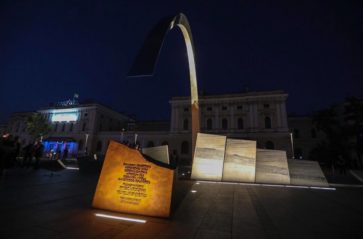 Uroczyste odsłonięcie pomnika pułkownika Ryszarda Kuklińskiego