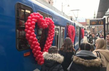 Walentynki dla zakochanych w tramwaju