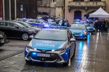Nowe radiowozy służą krakowskim policjantom