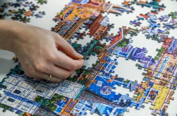 W Krakowie układają największe puzzle świata