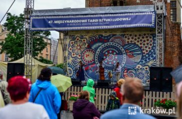 Kolorowy świat rękodzieła i rzemiosła artystycznego w sercu Krakowa