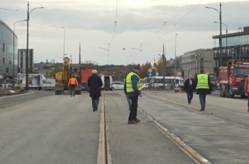 Samochody wracają na most Grunwaldzki